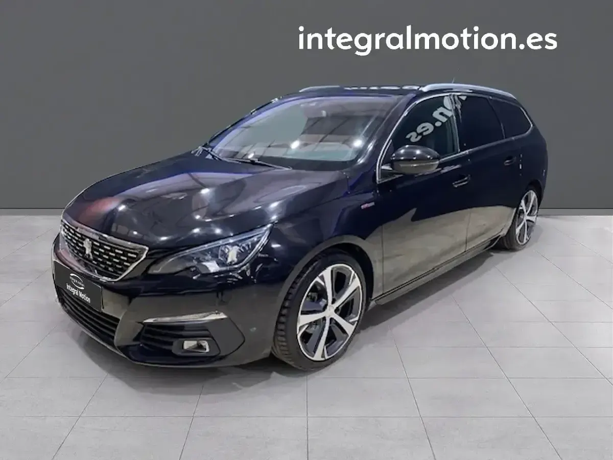 Usado Peugeot 308 GT-line 130 CV (95 kW) 2019 Negro Berlina