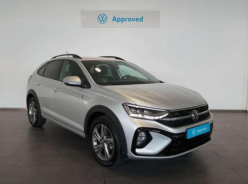 Usado VW Taigo R-line 116 CV (85 kW) 2024 Plateado SUV