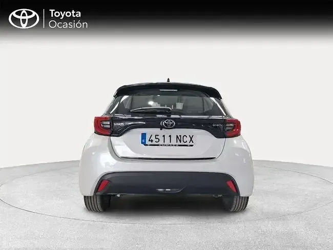 Nuevo Toyota Yaris Active 116 CV (85 kW) 2025 Blanco Utilitario