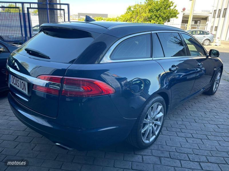 Usado Jaguar XF 200 CV (147 kW) 2013 Azul Berlina
