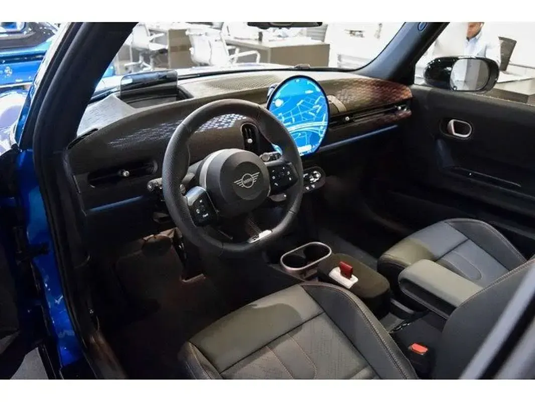 Usado Mini Cooper Classic 204 CV (150 kW) 2024 Azul Utilitario