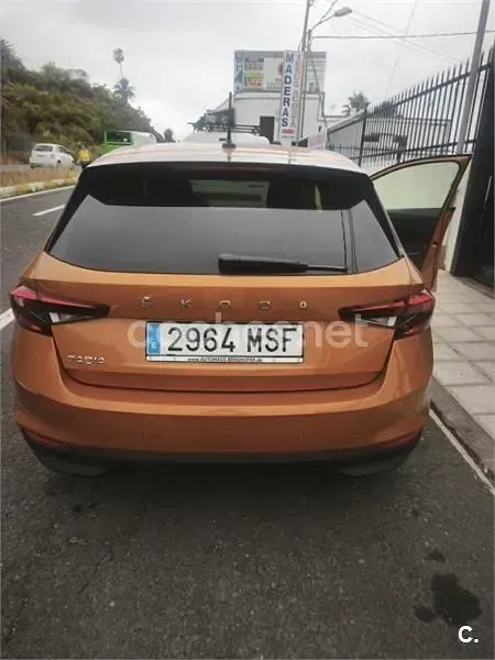 Usado Skoda Fabia Ambition 110 CV (80 kW) 2022 Naranja Utilitario