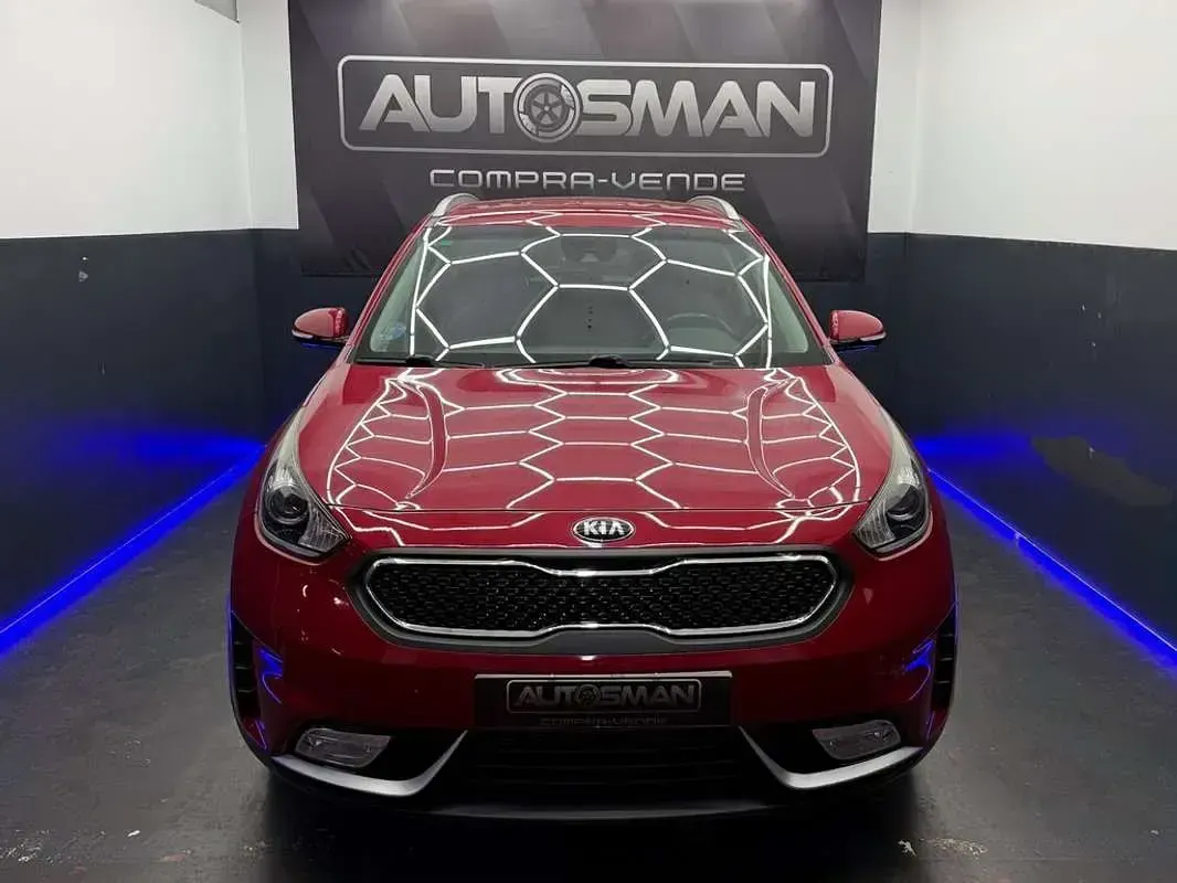 Usado Kia Niro 141 CV (103 kW) 2018 Burdeos SUV