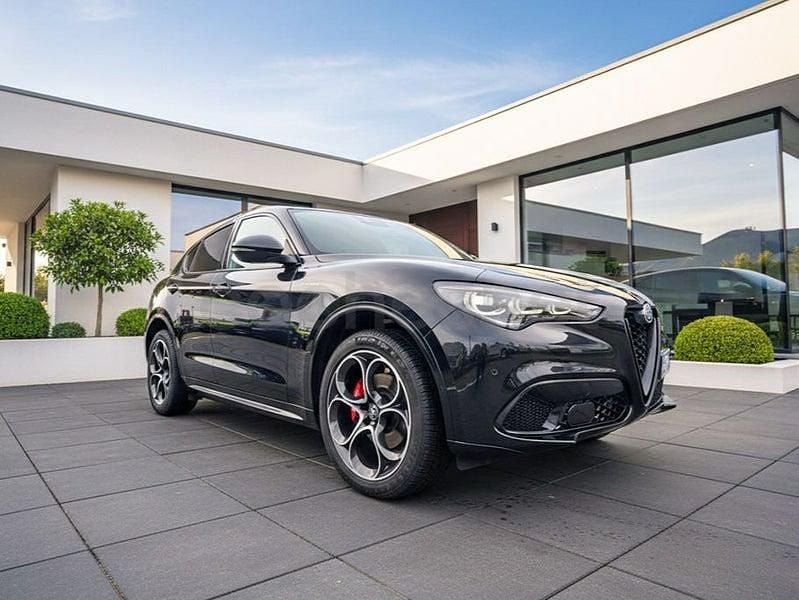 Usado Alfa Romeo Stelvio Veloce 210 CV (154 kW) 2024 Negro SUV