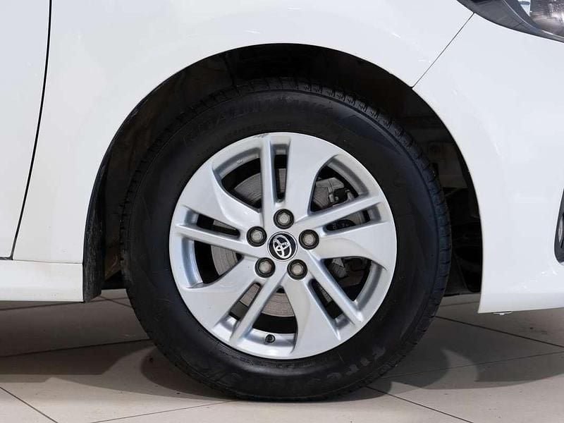 Usado Toyota Yaris Business Edition 116 CV (85 kW) 2022 Blanco Berlina