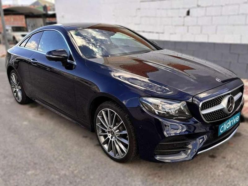 Usado Mercedes E220 194 CV (142 kW) 2017 Azul Coupe