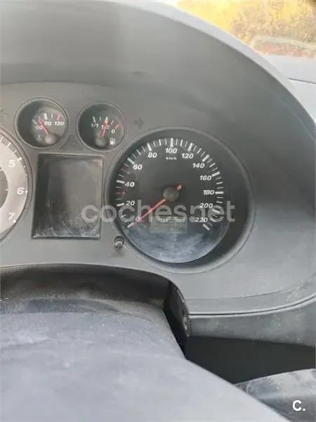 Usado Seat Ibiza 75 CV (55 kW) 2005 Gris / plata Utilitario