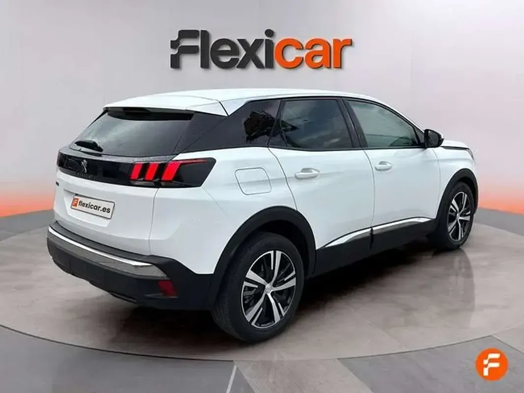 Usado Peugeot 3008 Allure 131 CV (96 kW) 2019 Blanco SUV