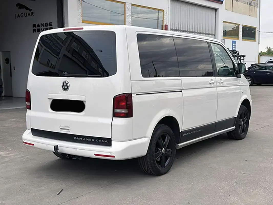 Usado VW Multivan PanAmericana 179 CV (131 kW) 2014 Blanco Monovolumen
