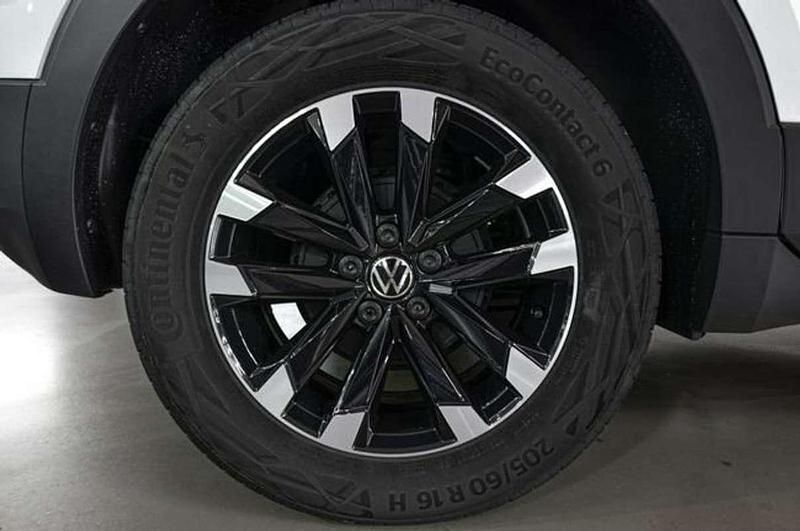 Usado VW T-Cross 95 CV (69 kW) 2022 Plateado SUV