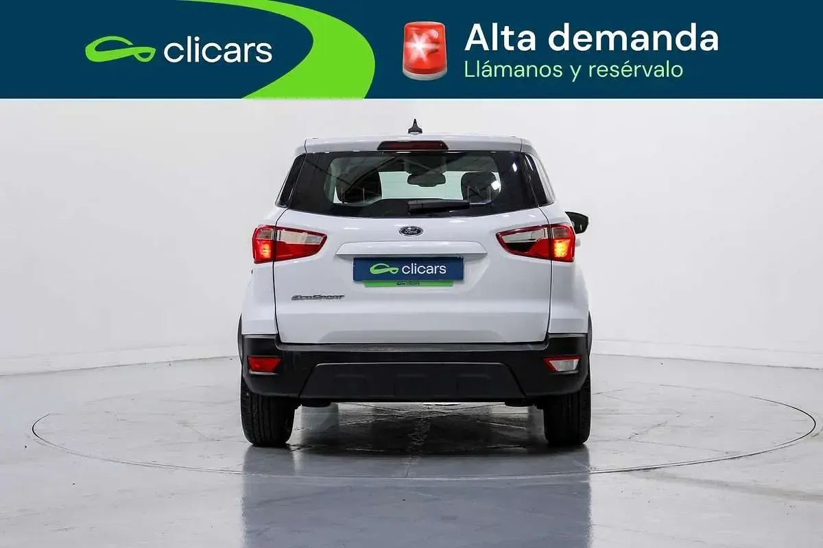 Usado Ford Ecosport Trend 99 CV (72 kW) 2021 Blanco SUV