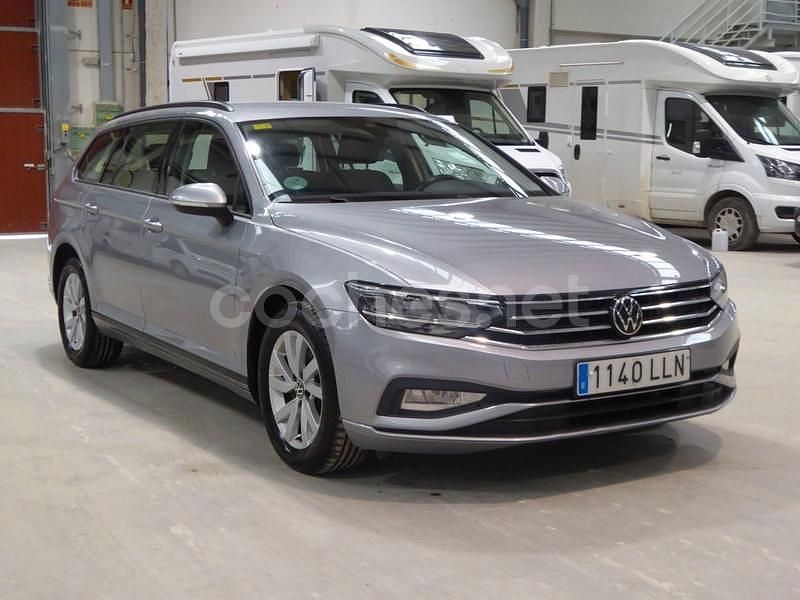 Usado VW Passat Business 122 CV (89 kW) 2020 Gris / plata Familiar