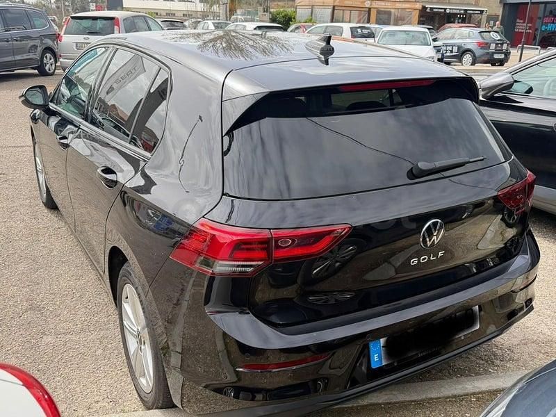 Usado VW Golf VIII Life 115 CV (84 kW) 2023 Negro Berlina