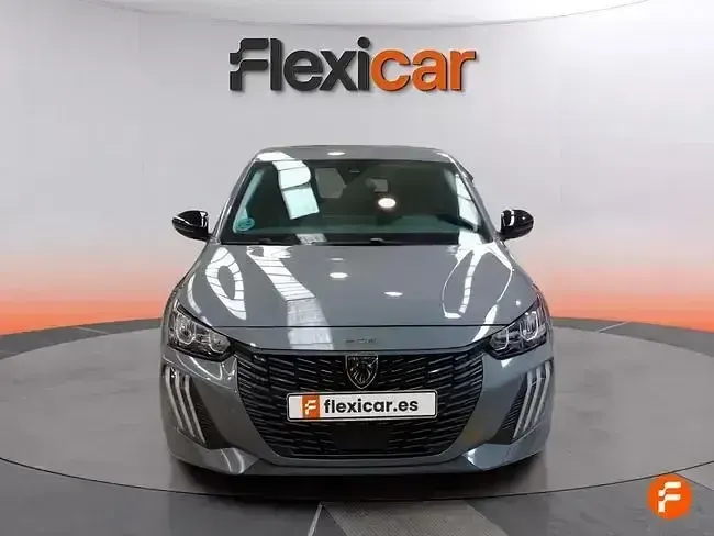 Usado Peugeot 208 Allure 100 CV (73 kW) 2025 Gris Utilitario