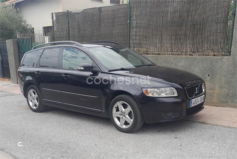 Negro Usado 2009 Volvo V50 Momentum Familiar | 4500 € - Imagen 1/4