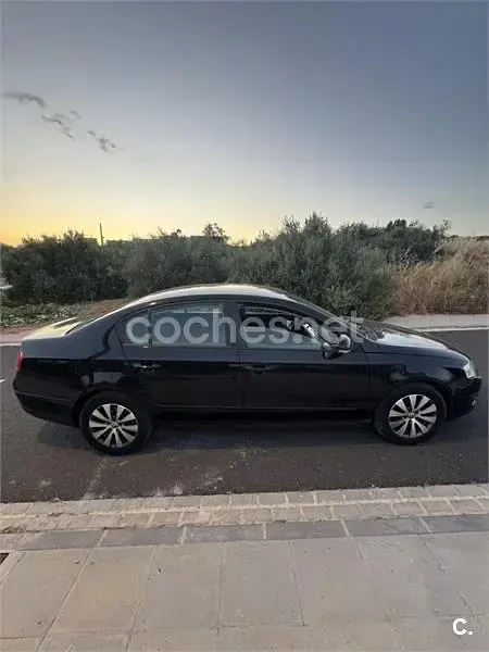 Usado VW Passat Advance 140 CV (102 kW) 2010 Negro Berlina