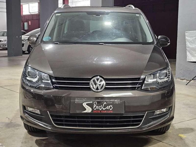 Usado VW Sharan Advance 150 CV (110 kW) 2016 Marrón Monovolumen