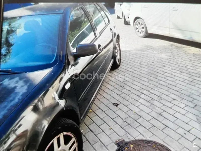 Usado VW Golf IV 110 CV (80 kW) 2002 Negro Berlina