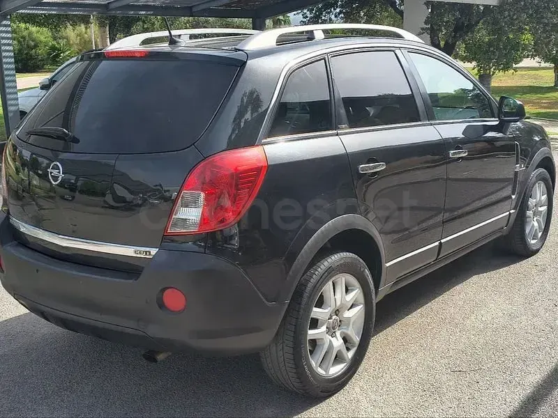Usado Opel Antara Cosmo 150 CV (110 kW) 2011 Negro SUV