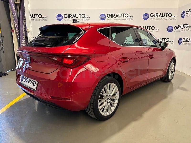 Usado Seat Leon Style 110 CV (80 kW) 2022 Rojo Berlina