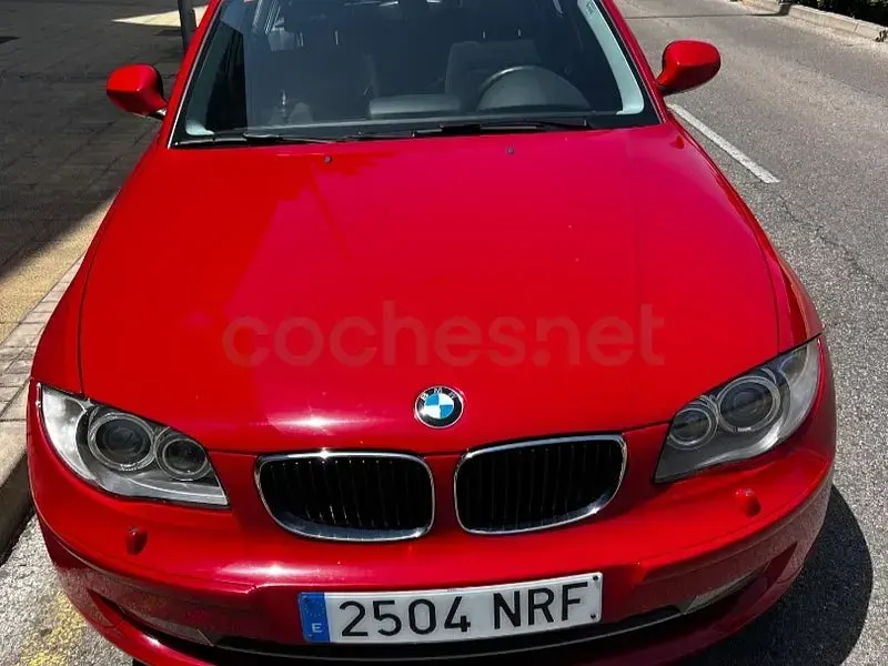 Usado BMW 116 122 CV (89 kW) 2011 Rojo Utilitario