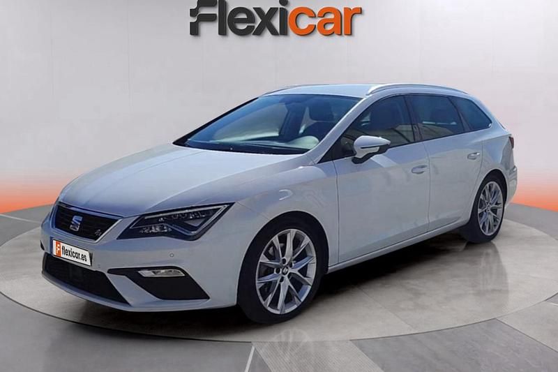 Usado Seat Leon ST FR 180 CV (132 kW) 2018 Blanco Familiar