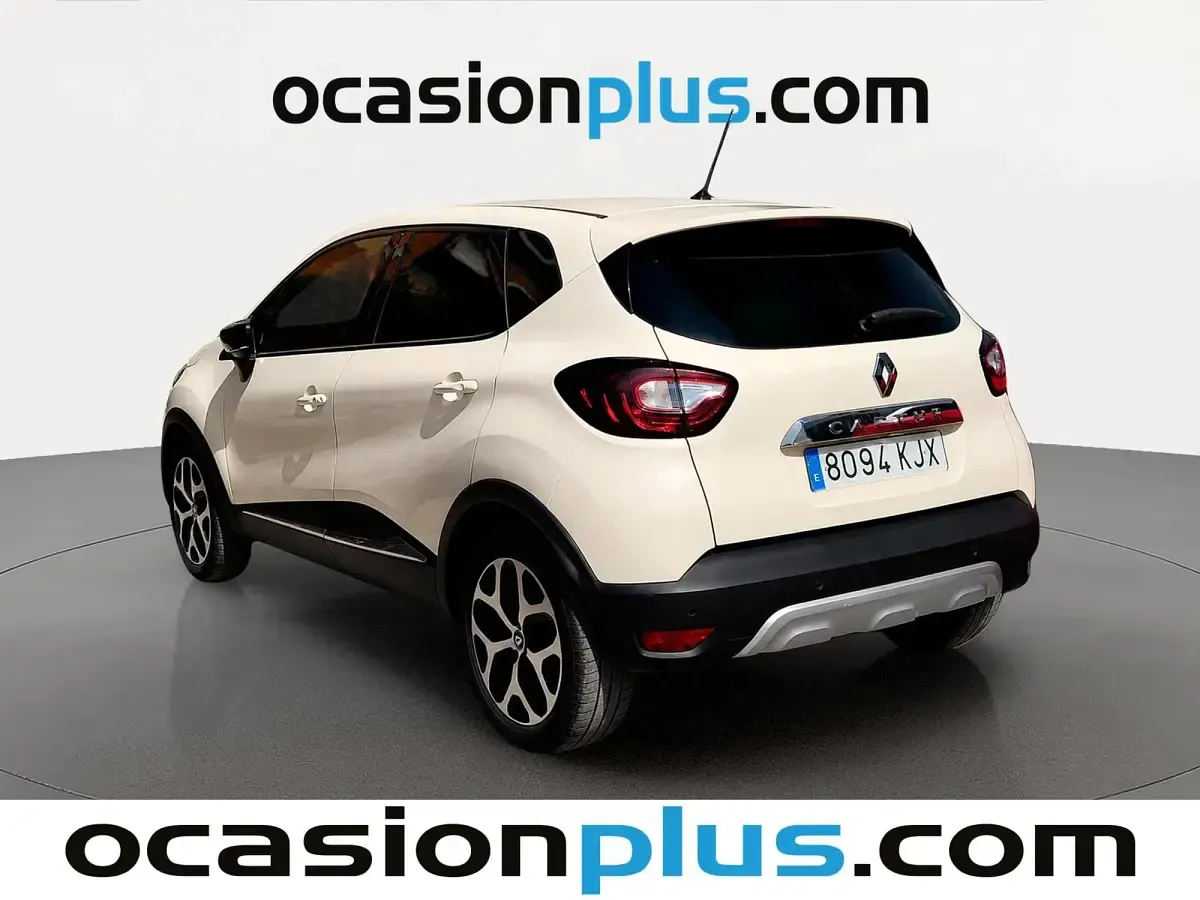 Usado Renault Captur Zen 90 CV (66 kW) 2018 Beige SUV