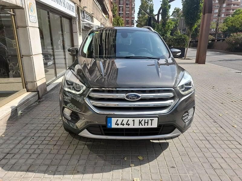 Usado Ford Kuga Titanium 120 CV (88 kW) 2018 Gris / plata SUV