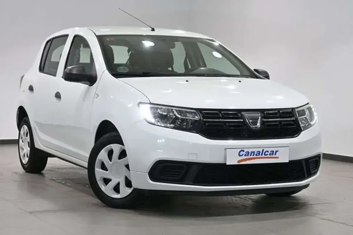 Usado Dacia Sandero Essentiel 75 CV (55 kW) 2019 Blanco Utilitario