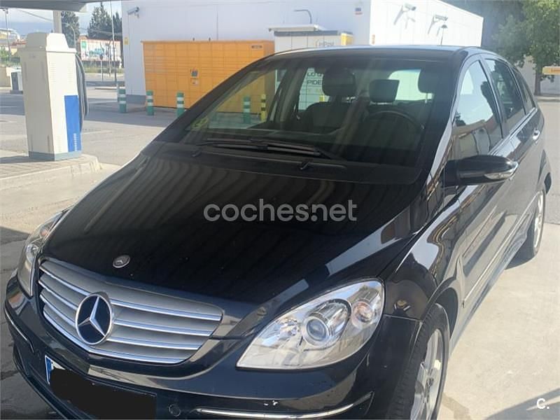 Usado Mercedes B180 109 CV (80 kW) 2008 Negro Monovolumen