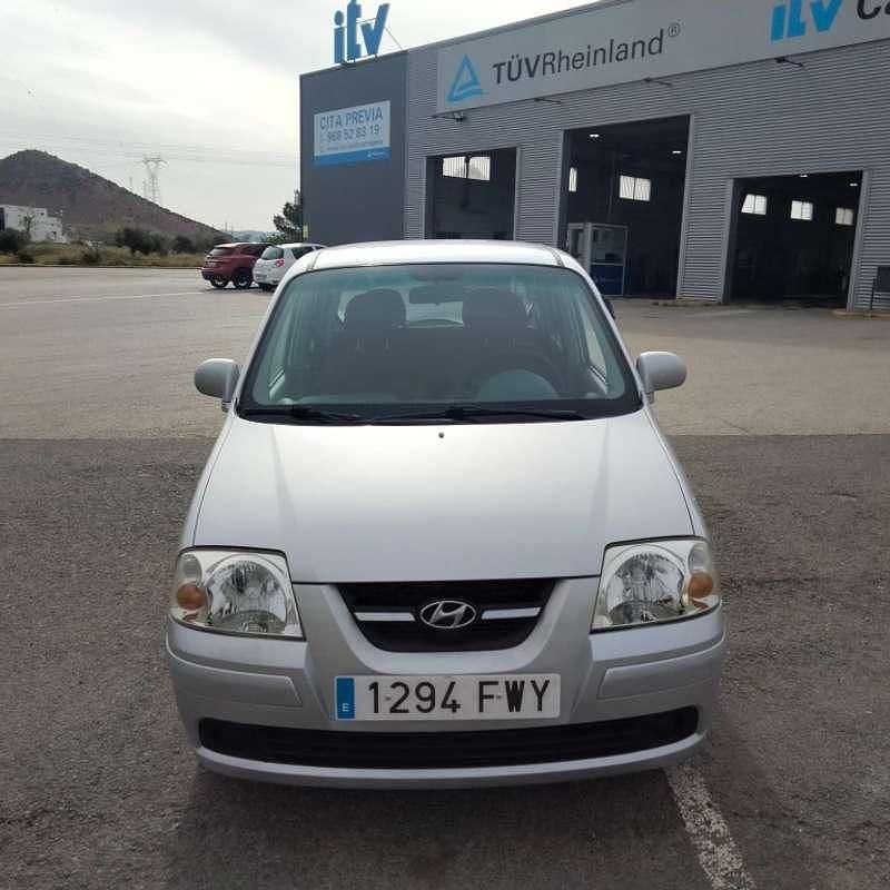 Usado Hyundai Atos GLS 58 CV (42 kW) 2007 Plateado Utilitario
