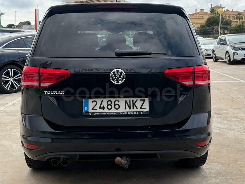 Usado VW Touran Advance 150 CV (110 kW) 2018 Negro Monovolumen