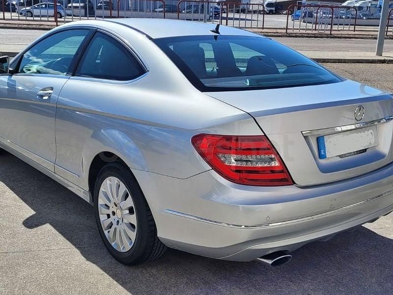 Usado Mercedes C220 170 CV (125 kW) 2013 Gris / plata Coupe