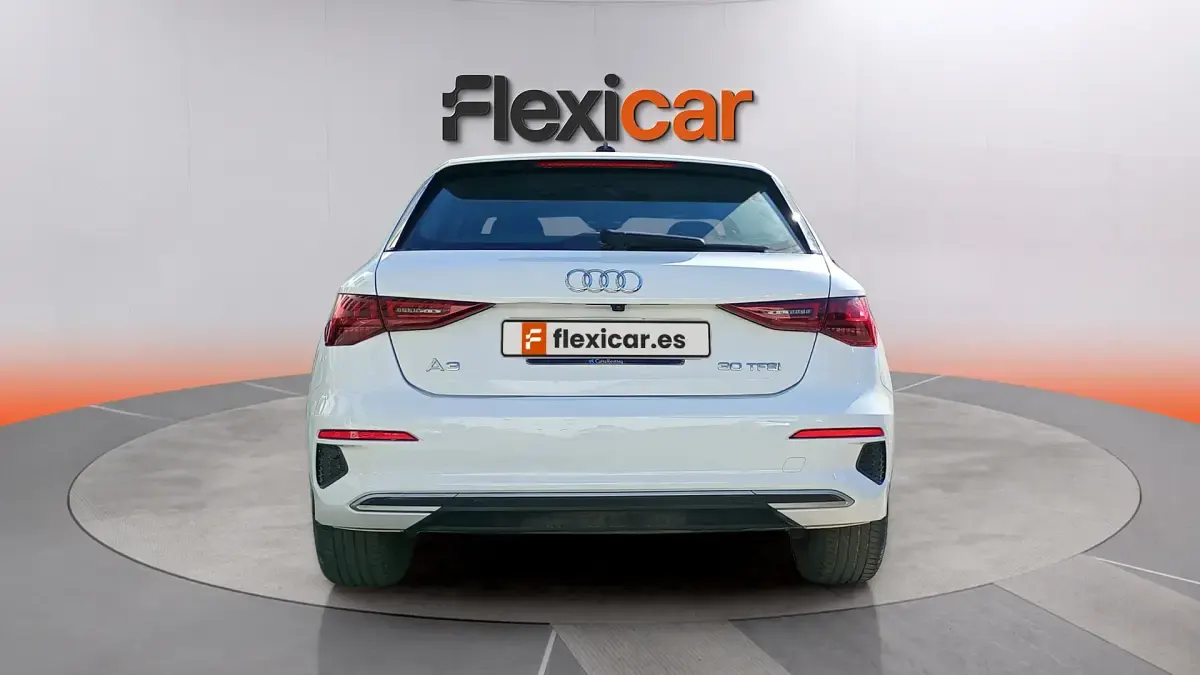 Usado Audi A3 Advanced Plus 110 CV (80 kW) 2022 Blanco Berlina
