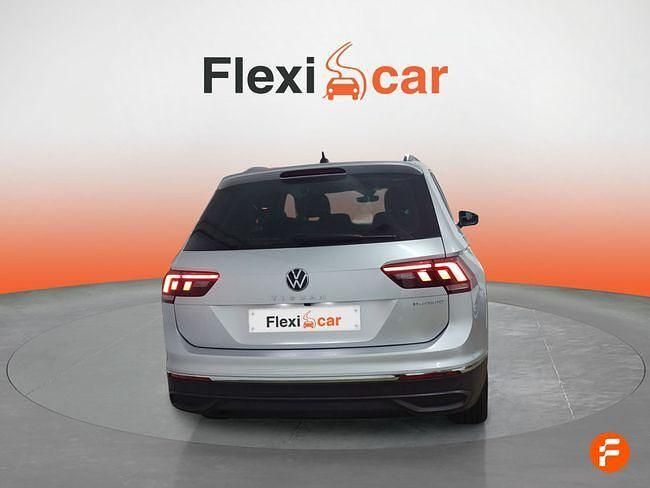 Usado VW Tiguan Life 245 CV (180 kW) 2021 Gris SUV