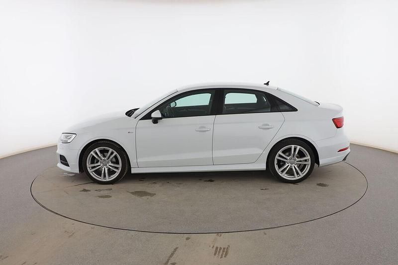 Usado Audi A3 S-Line 150 CV (110 kW) 2019 Blanco Berlina