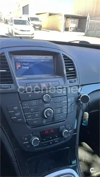 Usado Opel Insignia Sport 160 CV (117 kW) 2011 Marrón Berlina