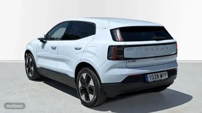 Usado Volvo EX30 Core 200 kW (272 CV) 2025 Azul SUV