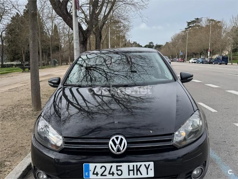 Usado VW Golf VII Advance 105 CV (77 kW) 2012 Negro Berlina