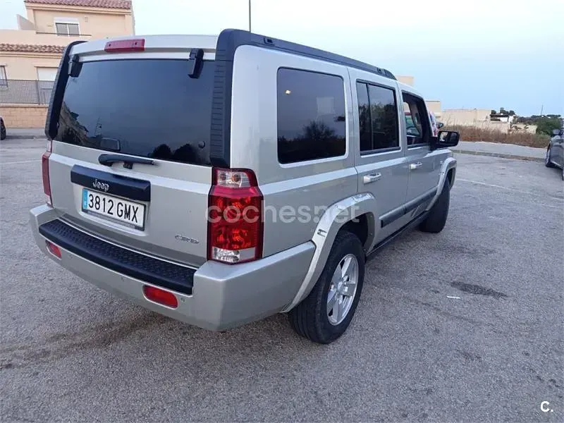 Usado Jeep Commander Sport 218 CV (160 kW) 2009 Gris / plata SUV