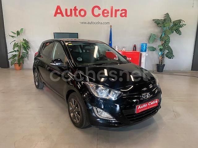 Negro Usado 2014 Hyundai i20 Berlina | 7300 € (Precio justo) - Imagen 1/4