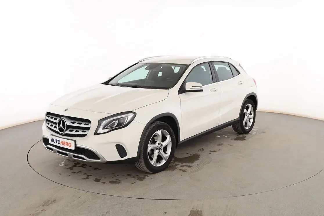 Usado Mercedes GLA180 Urban 122 CV (89 kW) 2017 SUV