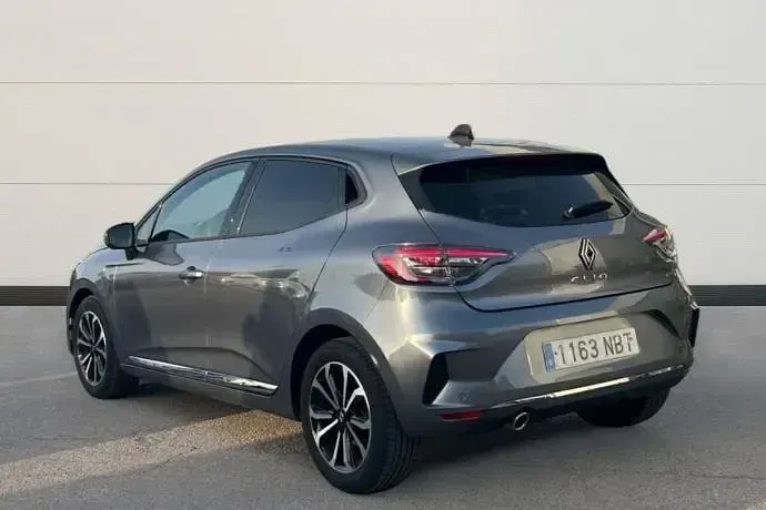 Usado Renault Clio Techno 100 CV (73 kW) 2025 Utilitario