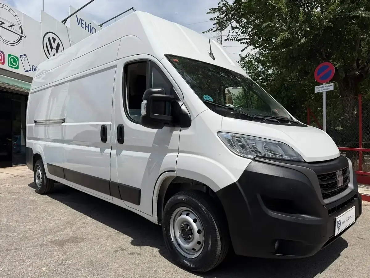 Usado Fiat Ducato 140 CV (102 kW) 2023 Blanco Van