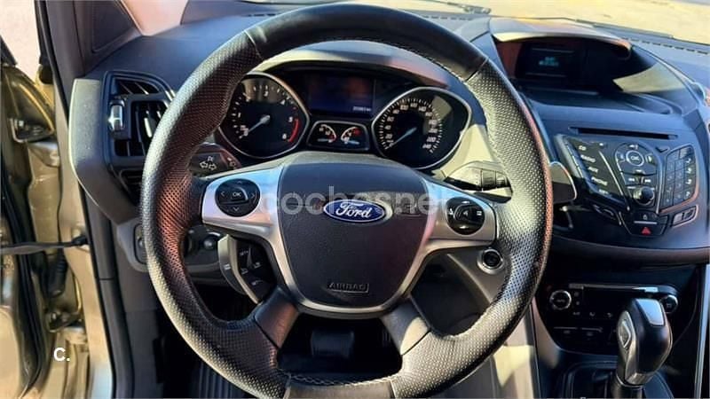 Używany Ford Kuga Titanium 140 KM (102 kW) 2015 Szary SUV
