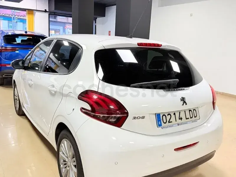 Occasion Peugeot 208 Allure 100 PK (73 kW) 2020 Wit Hatchback