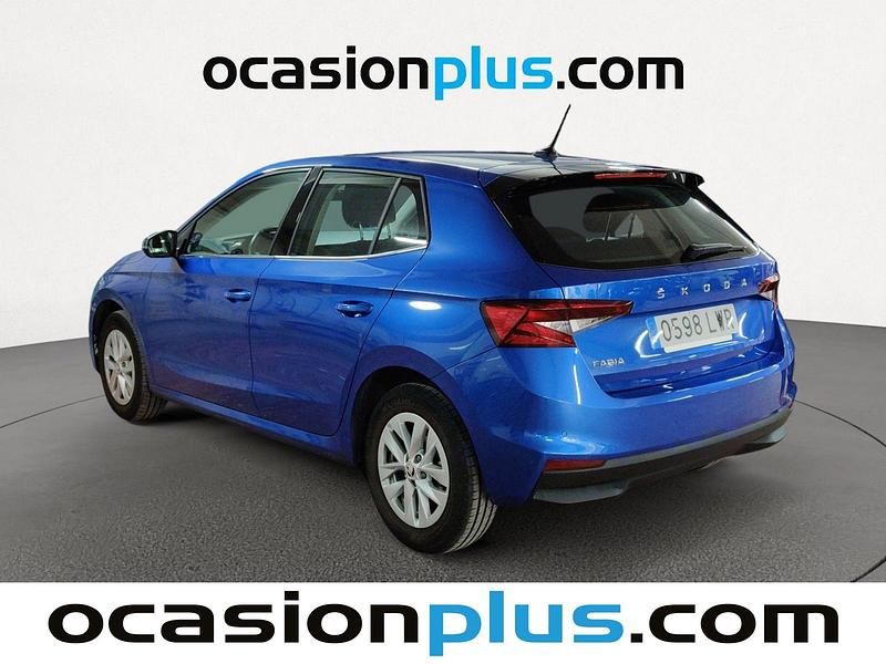 Usado Skoda Fabia 110 CV (80 kW) 2022 Azul Utilitario