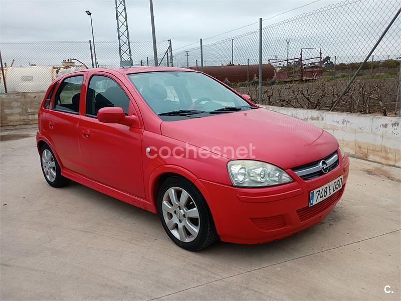 Usado Opel Corsa 60 CV (44 kW) 2005 Rojo Utilitario