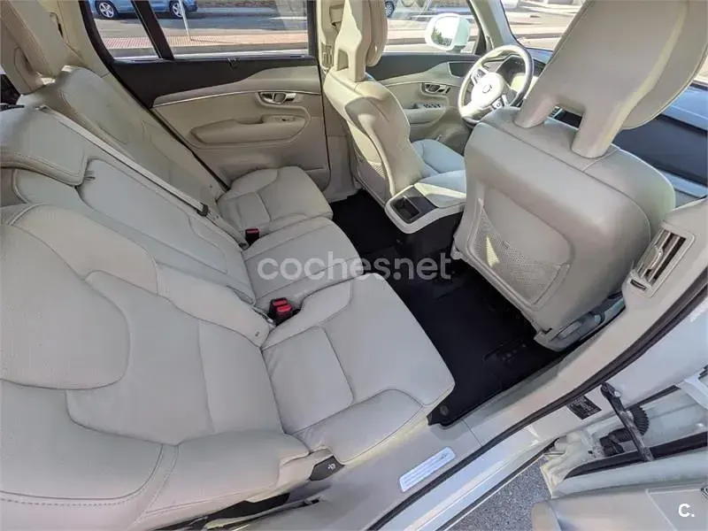 Usado Volvo XC90 Momentum 235 CV (172 kW) 2019 Blanco SUV