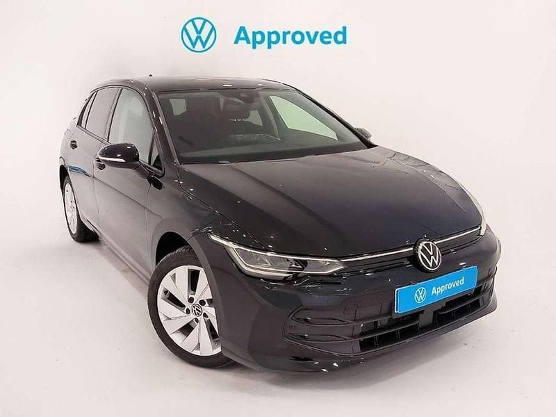 Negro Nuevo 2025 VW Golf VIII Match Berlina | 38.150 € - Imagen 1/4